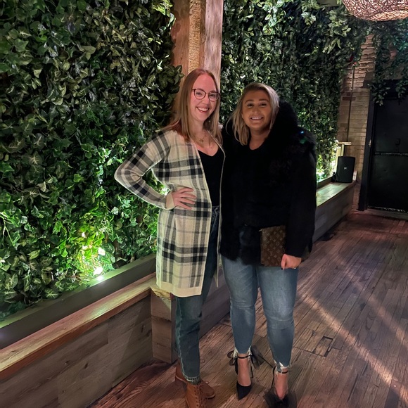 Meet your Posher, Alexa - Picture 9 of 16